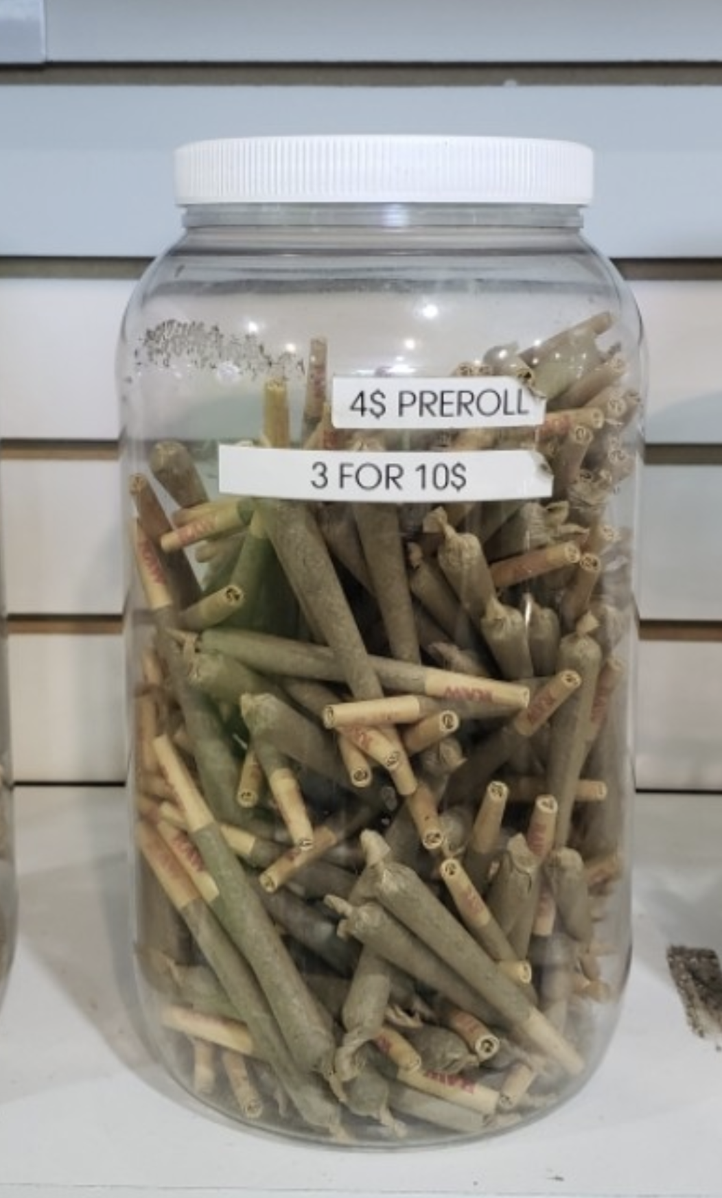 Jar of 4$ Preroll